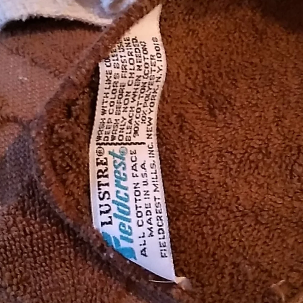Vintage 1970s brown towels and wash rags